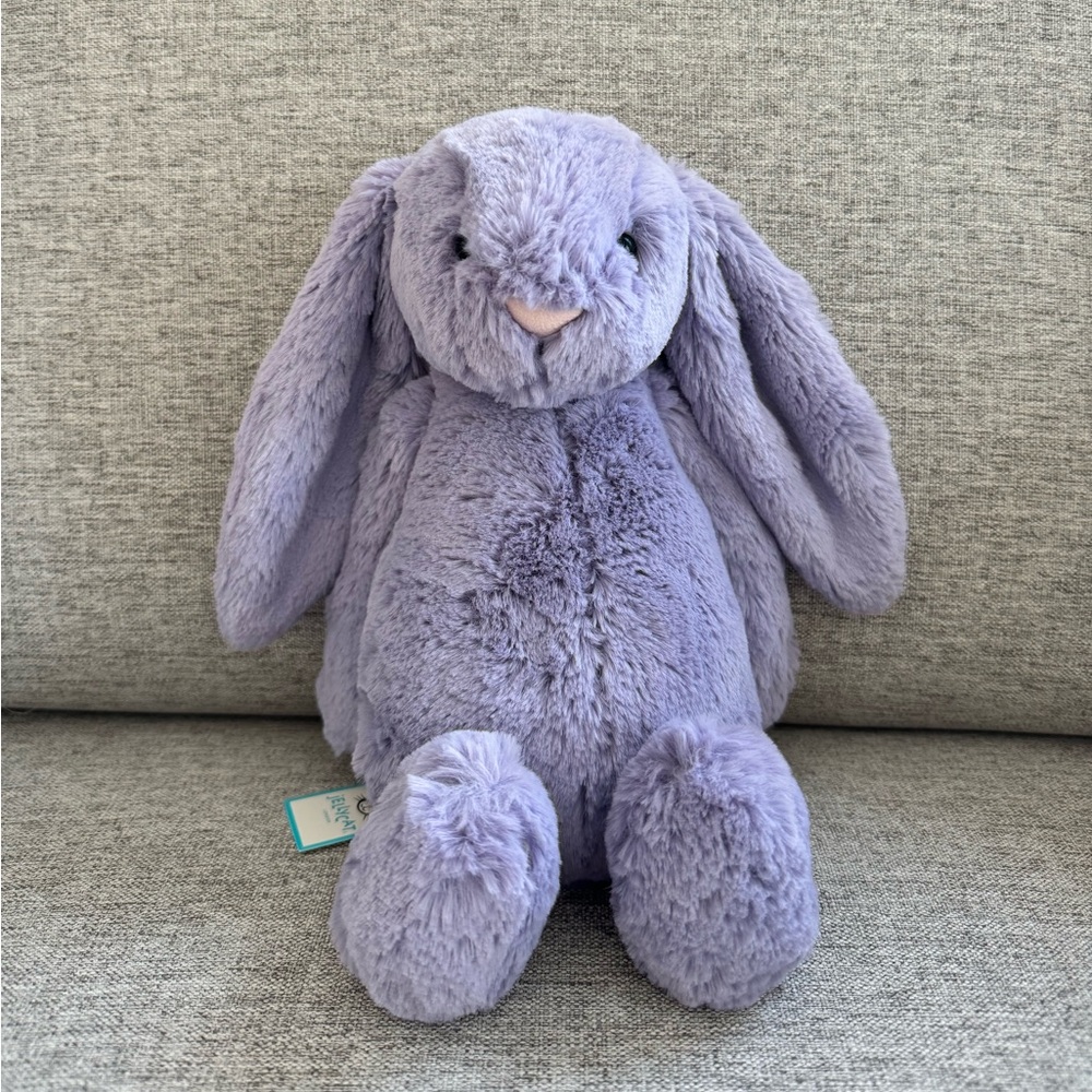 Jellycat Bashful Viola Purple Bunny Medium NWT! Hard to find!